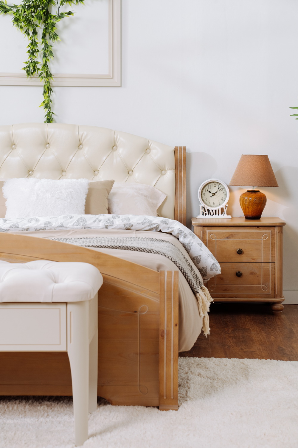 Кровать мягкая массив Бетти №51 1400х2000