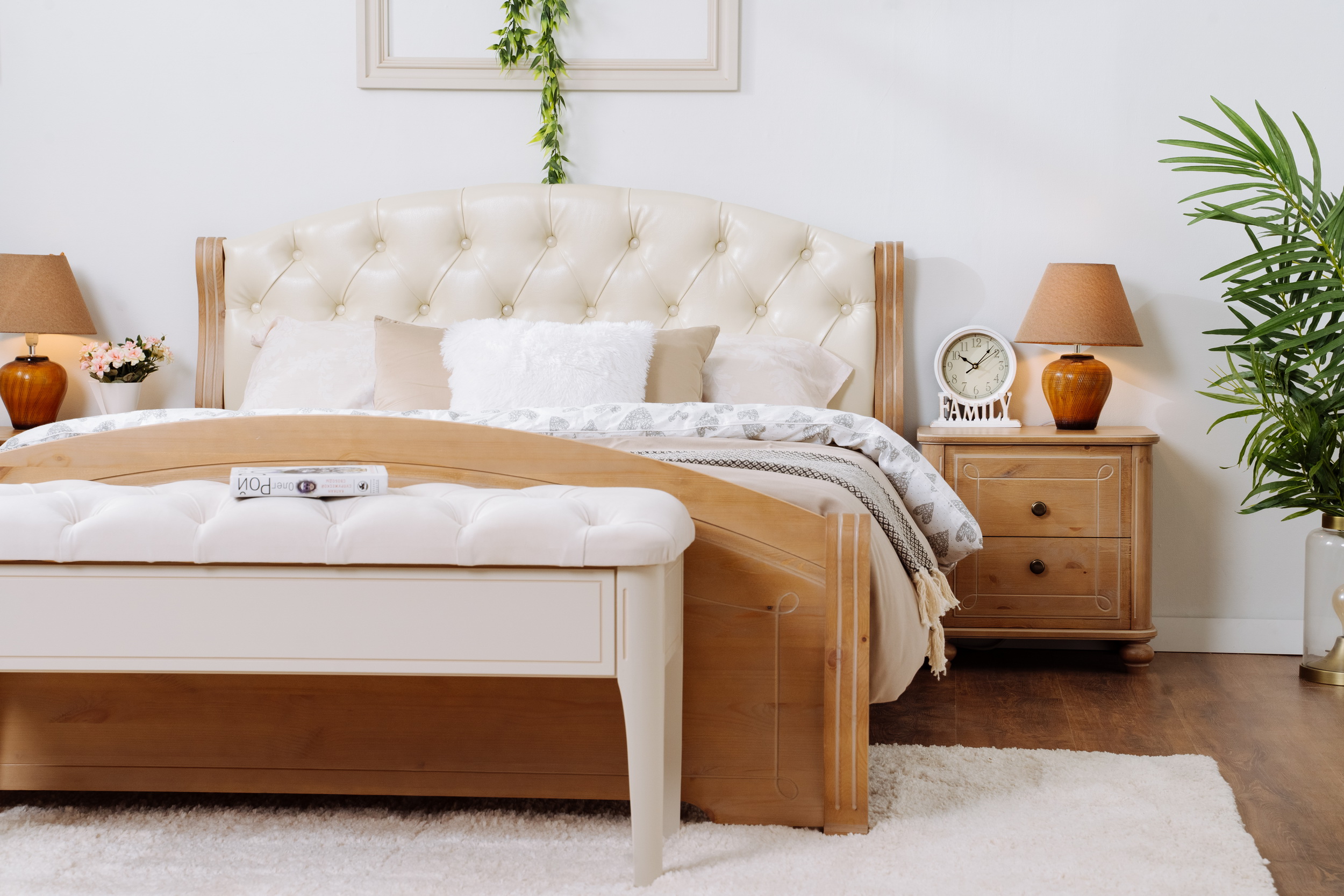 Кровать мягкая массив Бетти №51 1200х2000