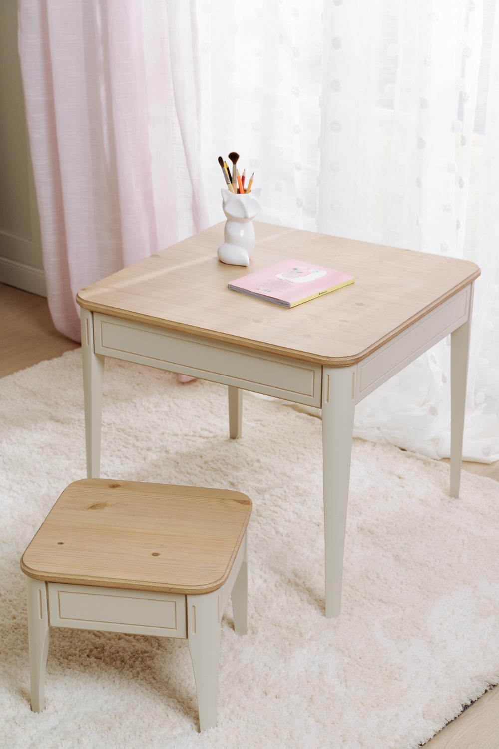 Банкетка массив сосны Бетти №1