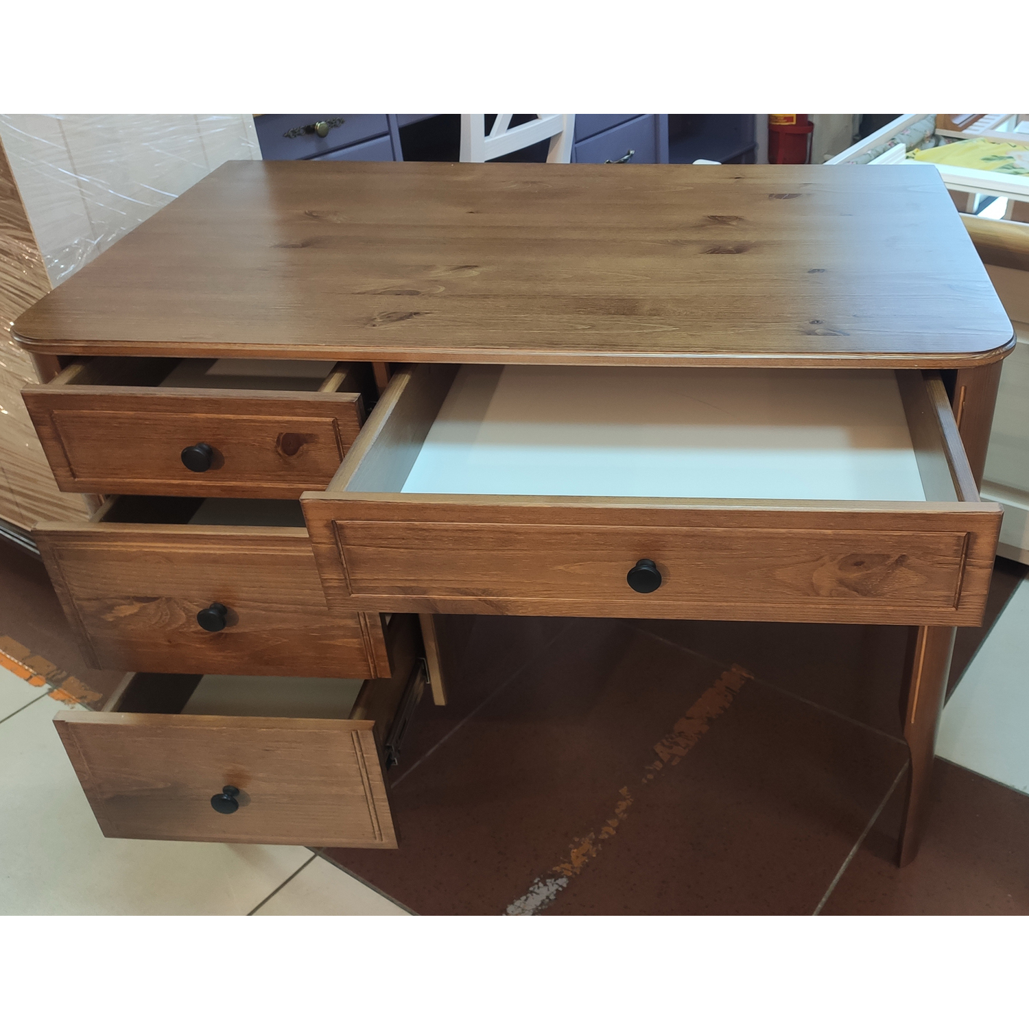 Стол письменный 4 ящика Бетти №1