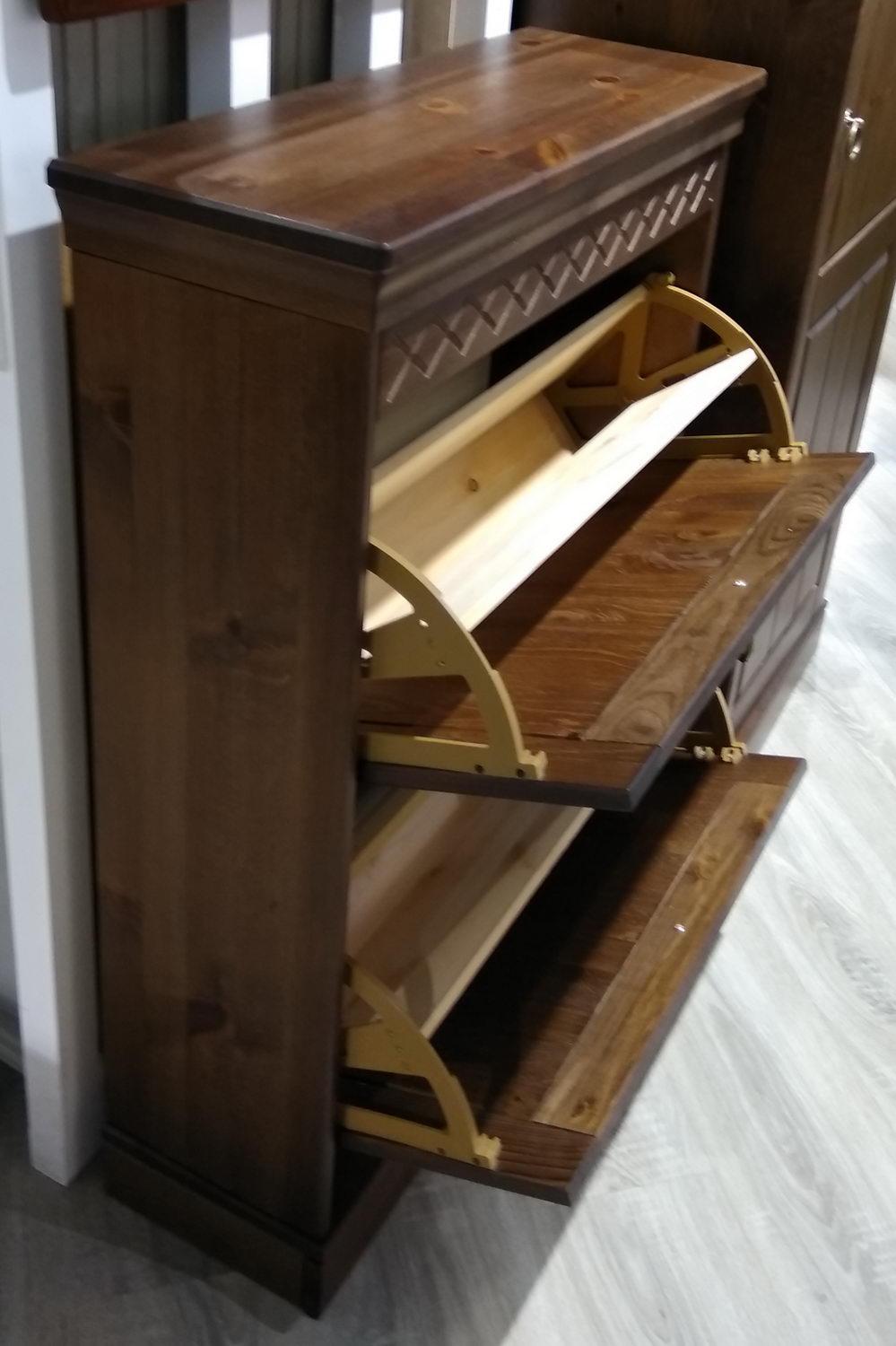 Тумба массив сосны Дания для обуви №1