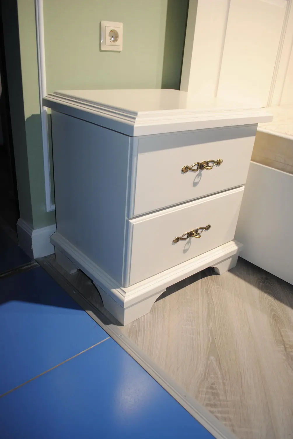 Тумба Брусно прикроватная 1.20.01