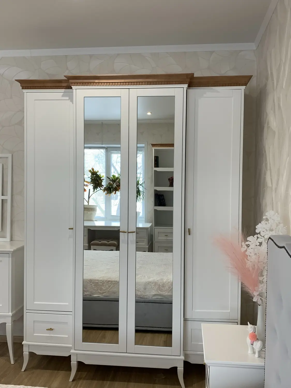 Шкаф с 2 ящиками бук "Римини"4-х ств.