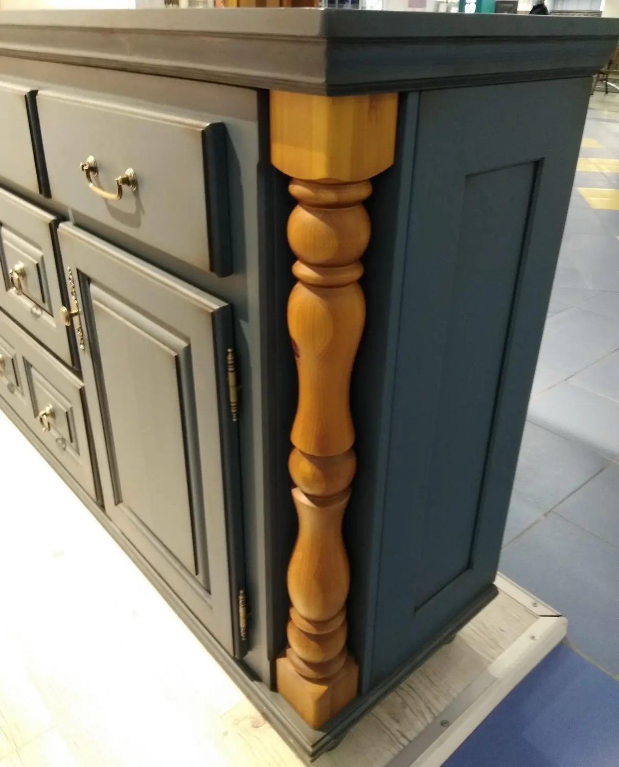 Комод Валенсия 2-31 сосна