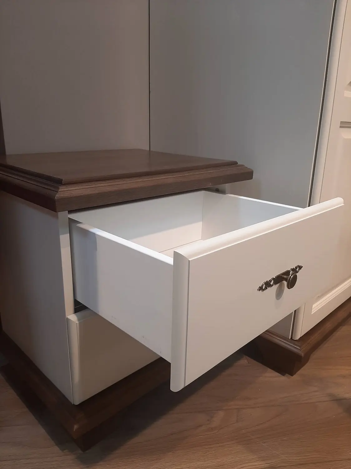 Тумба Брусно-М прикроватная светлая (выставочный образец)