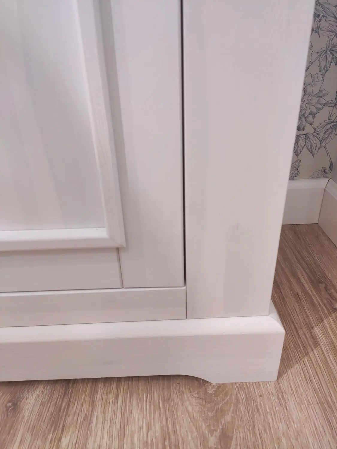 Шкаф Форест для посуды широкий 4-дверный с 1 ящиком белый воск/серый