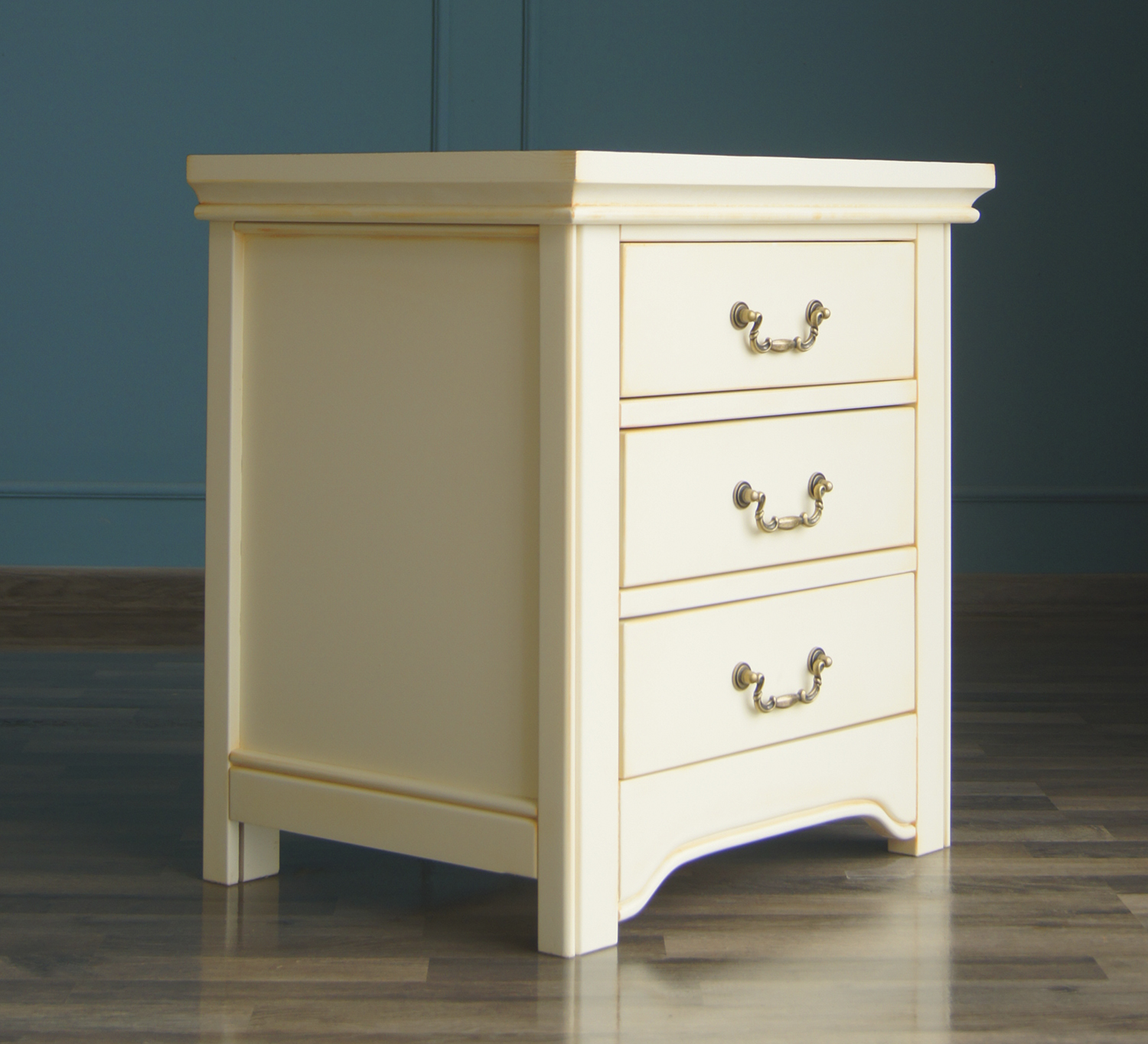 Бежевая прикроватная тумба с 3 ящиками "Olivia"