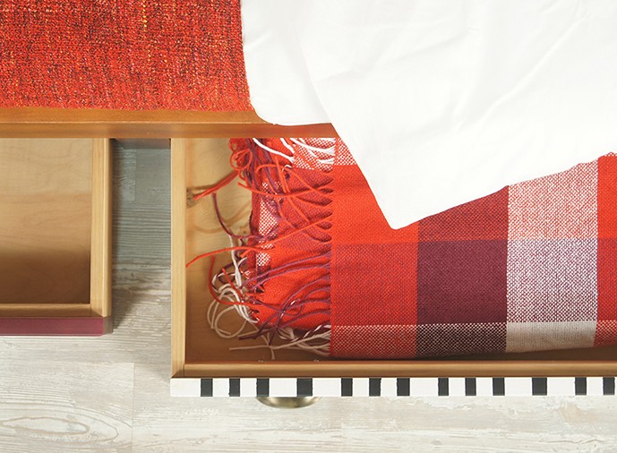 Дизайнерская кровать массив "Gouache Birch"