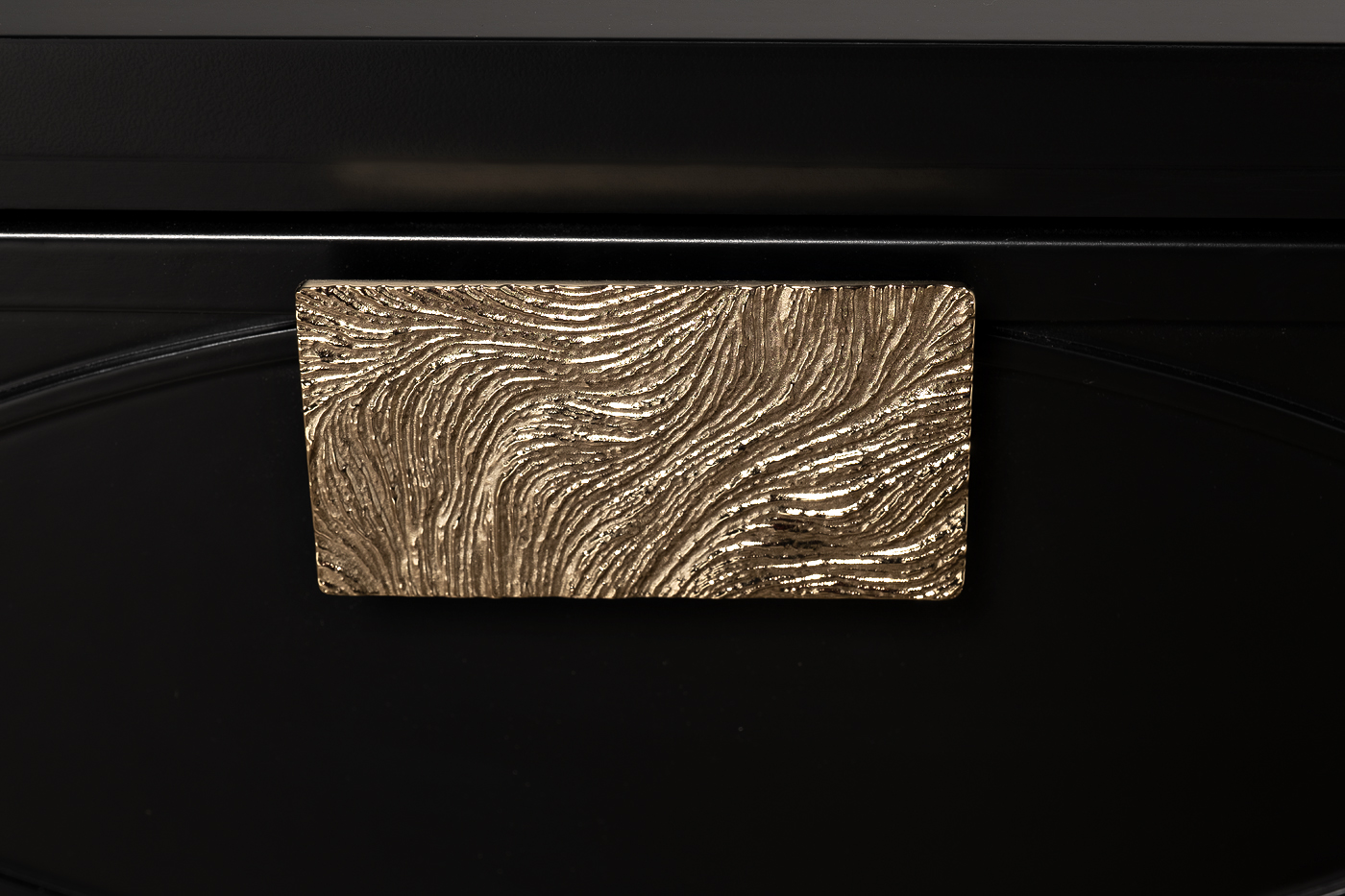 151SV-00003 Консоль черная 