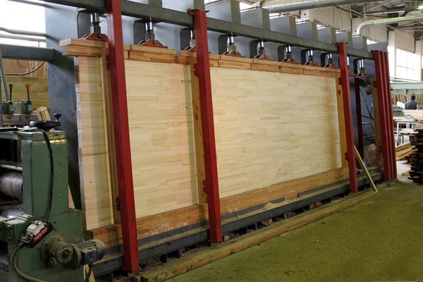 Особенности технологии изготовления мебельного щита.