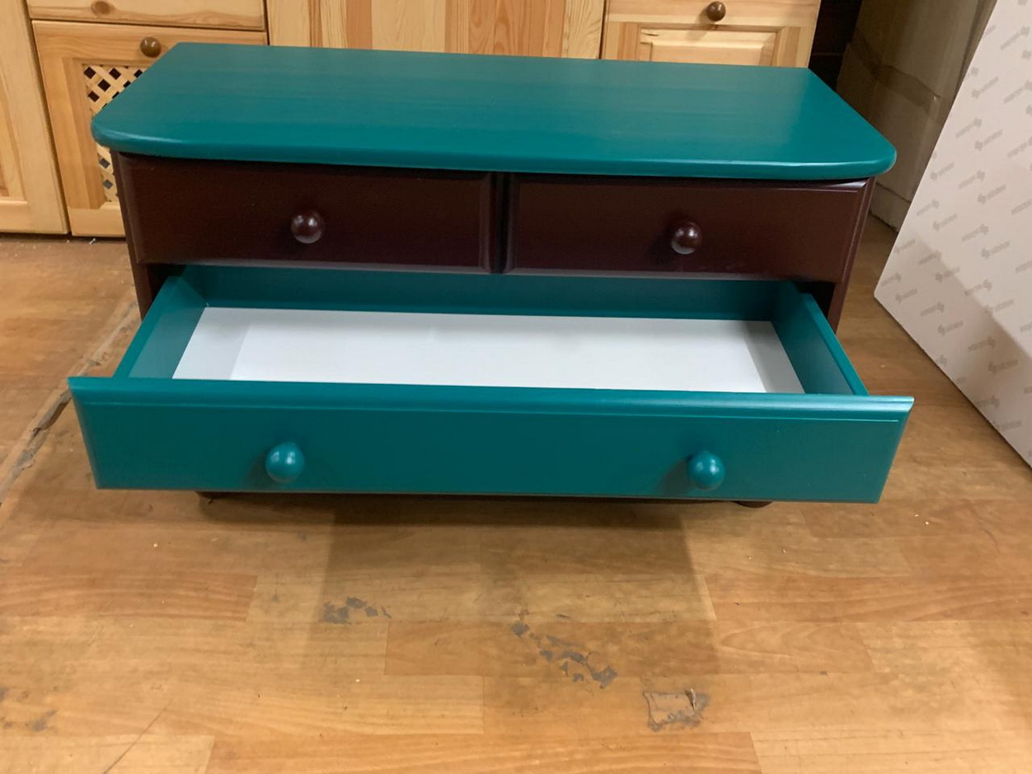 Комод с 4 ящиками массив сосны Вокко 82-04