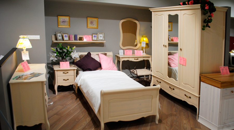 Зеркало бежевое из дерева ЛеБо