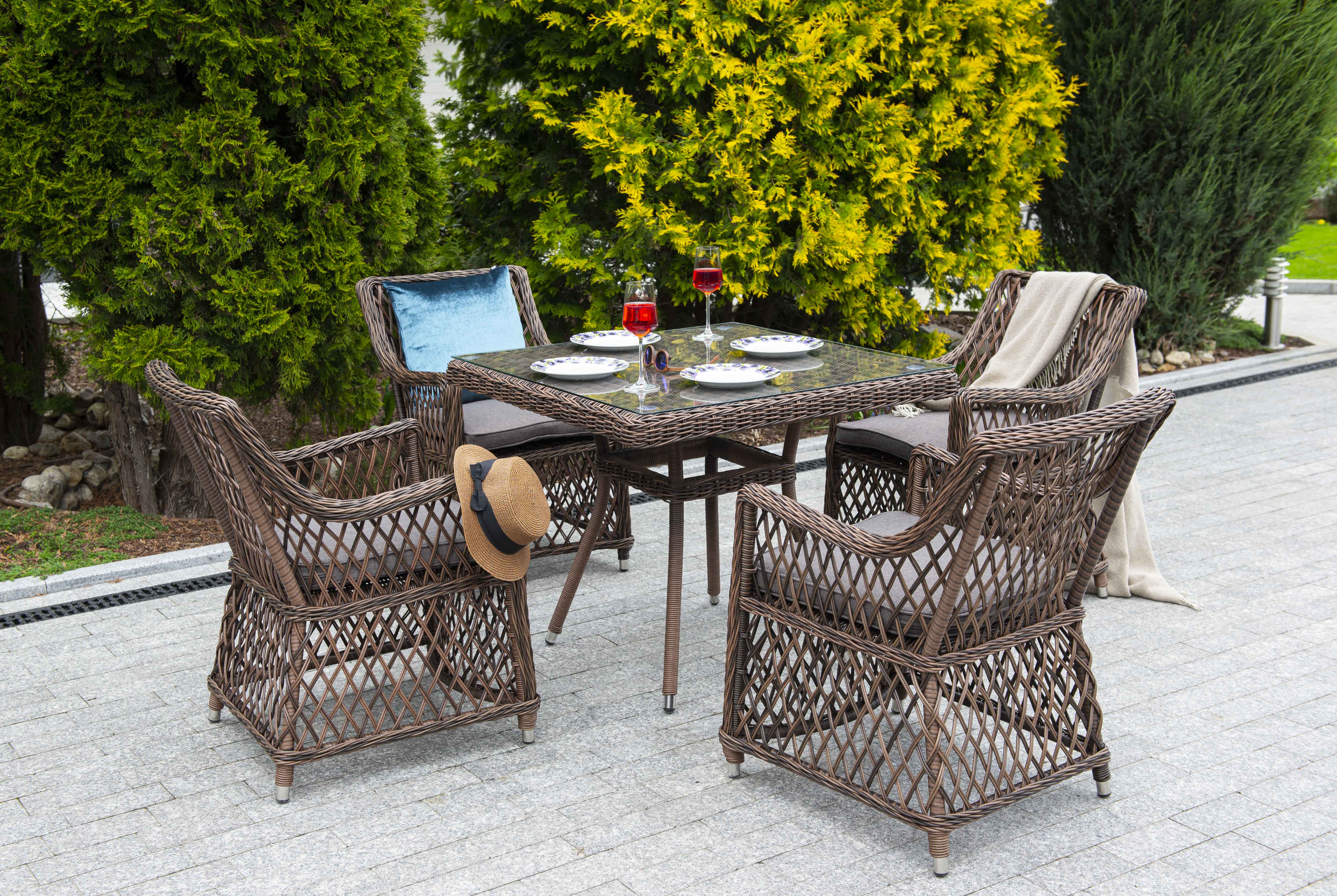 "Арлиш" обеденная группа плетеная на 4 персоны, цвет коричневый