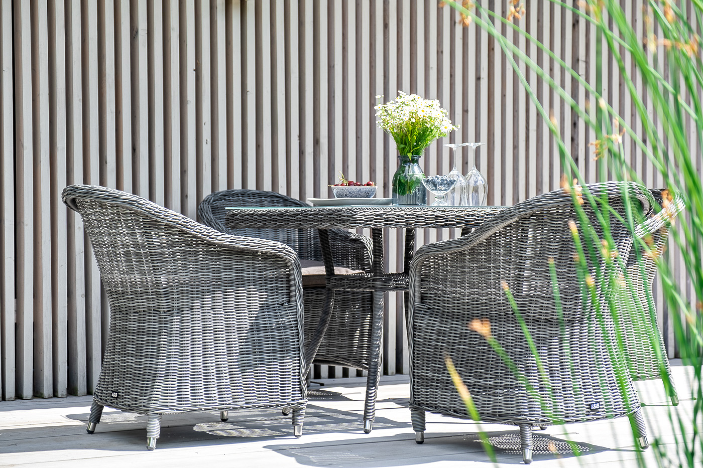 "Арлиш" стол плетеный из искусственного ротанга, цвет графит