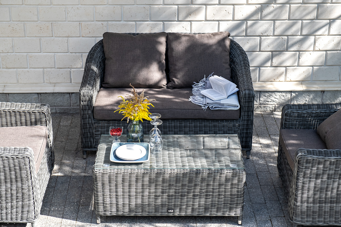 "Копаннини" столик журнальный из искусственного ротанга, цвет графит