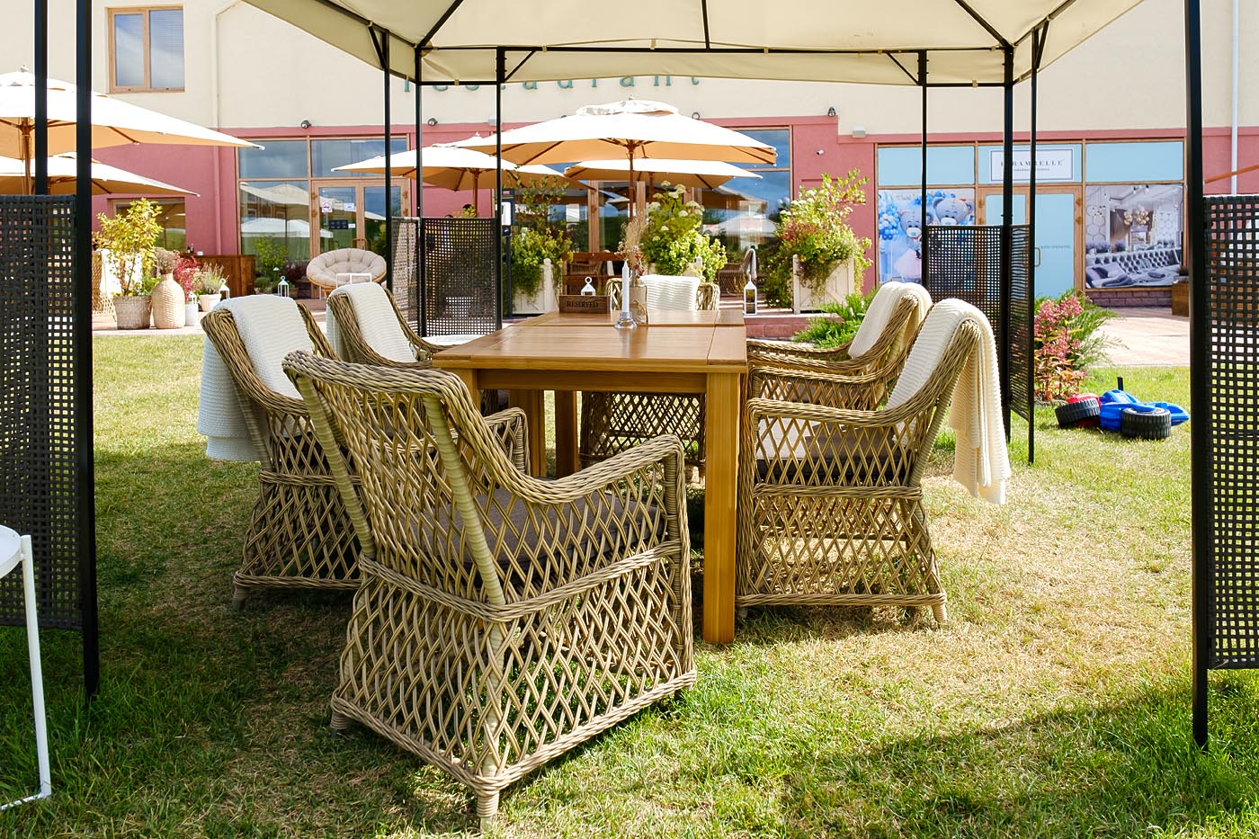 "Латтини" плетеное кресло из искусственного ротанга, цвет соломенный