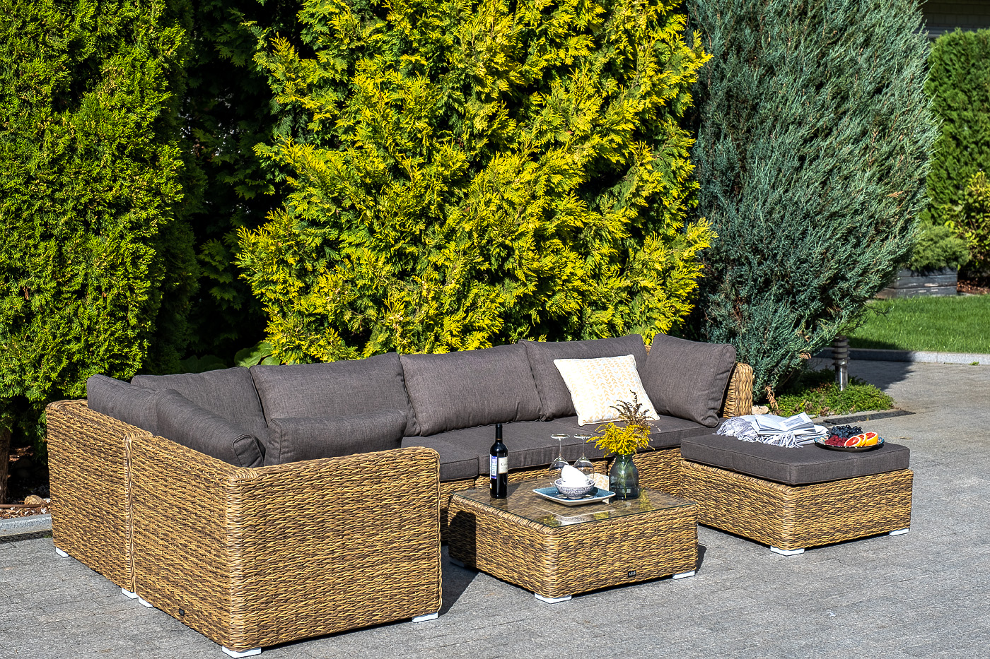 "Лунджи" трансформирующийся диван из искусственного ротанга (гиацинт), цвет соломенный