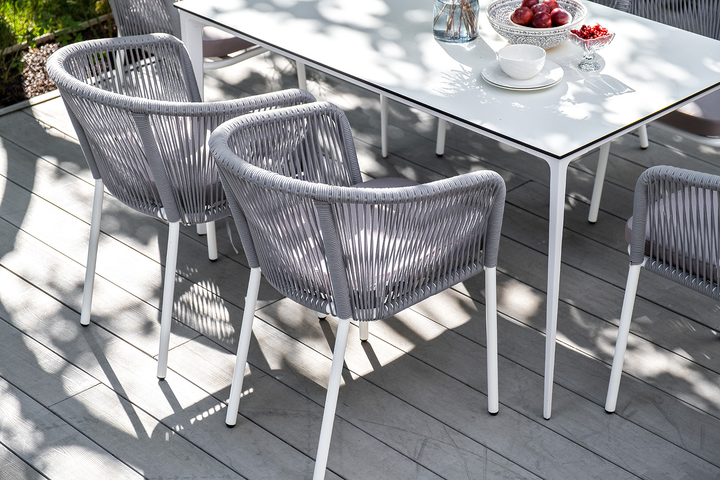 "Малакио" обеденная группа на 6 персон со стульями "Марцелло", каркас белый, роуп светло-серый