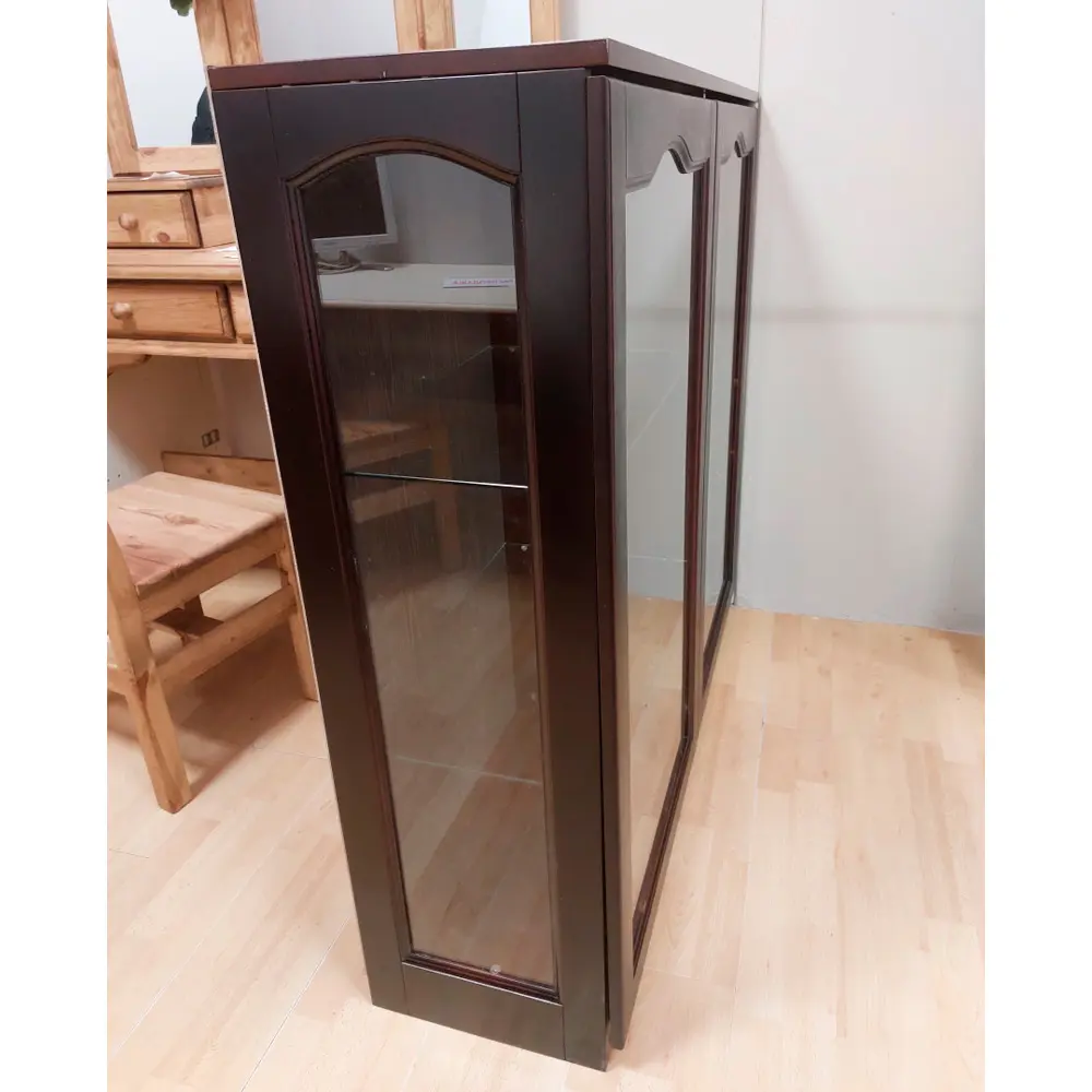   Витрина из дерева (выставочный образец)  