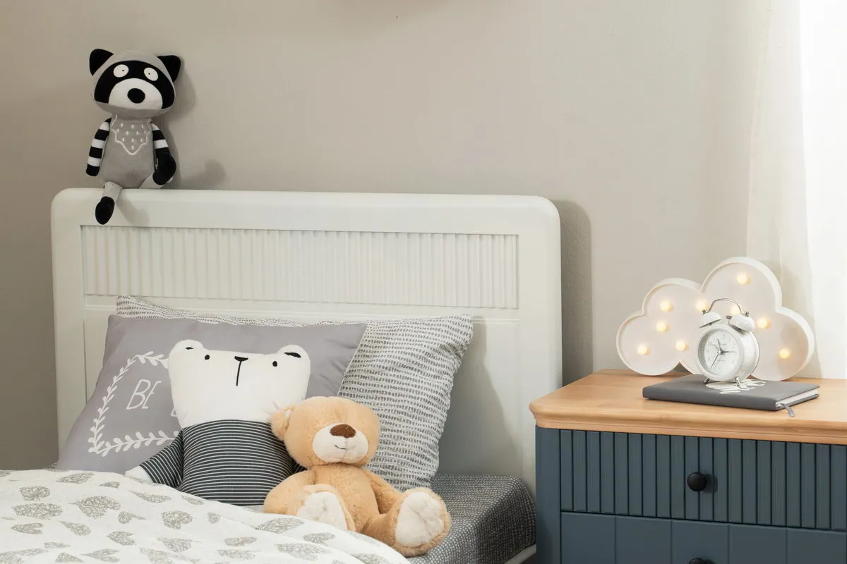   Кровать массив сосны Грета №2 900х2000  